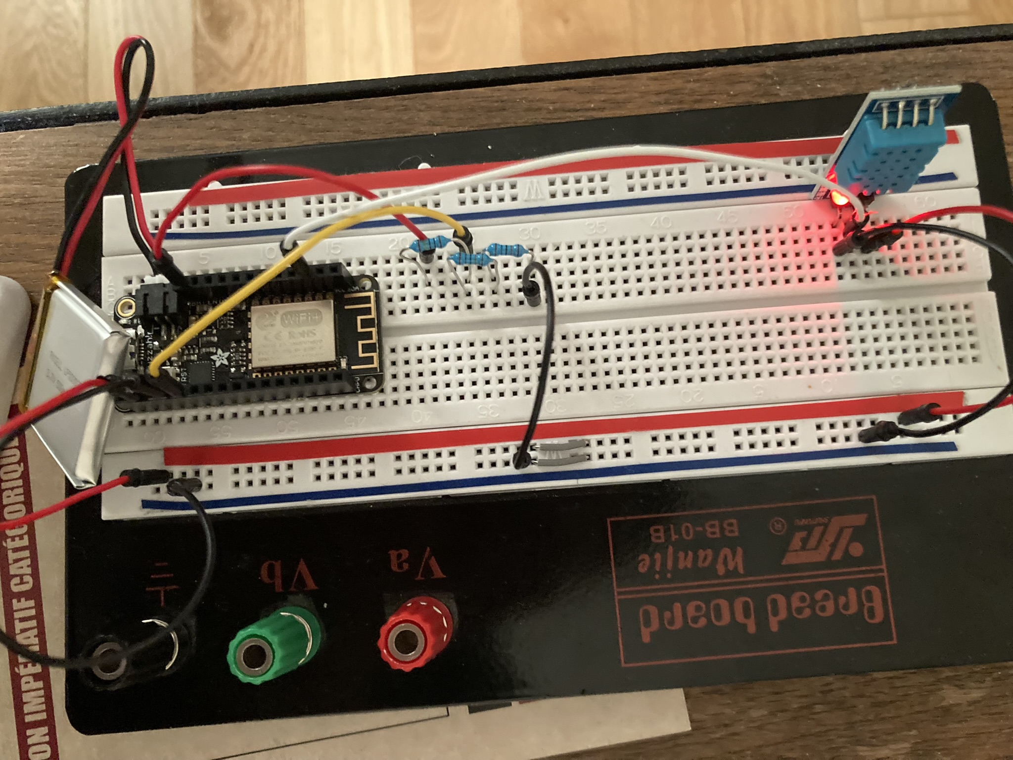 Breadboard DHT11